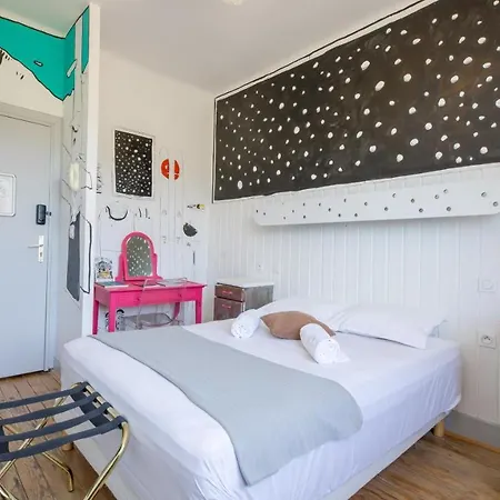 Mamie Jane Co-munity 3*