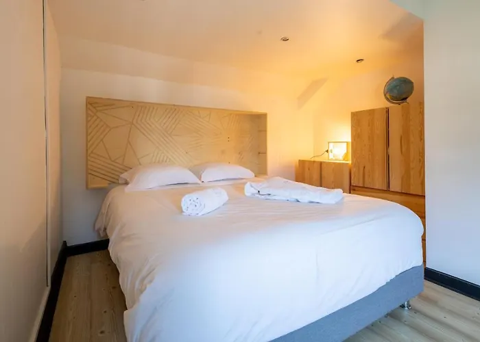 Mamie Jane Co-munity 3*