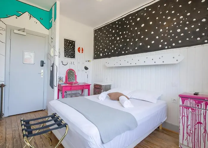 Mamie Jane Co-munity 3*