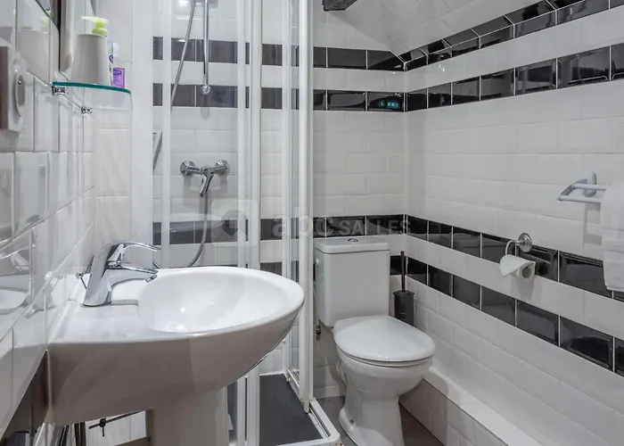 Mamie Jane Co-munity Guest house 3*