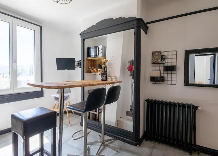 Mamie Jane Co-munity Guest house